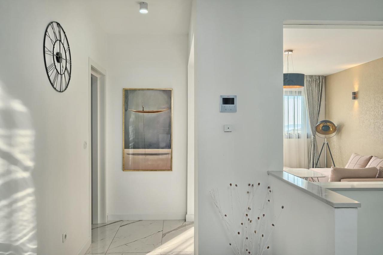 Villa Celestial Near Split ポドストラナ エクステリア 写真