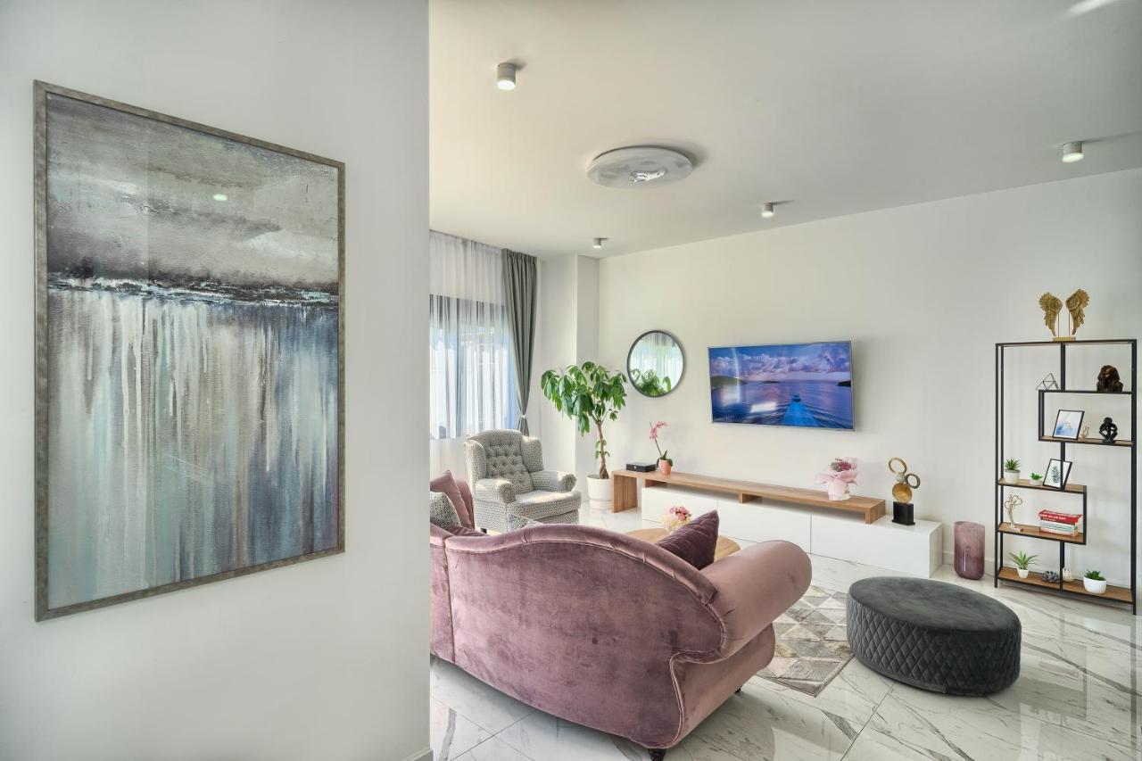 Villa Celestial Near Split ポドストラナ エクステリア 写真