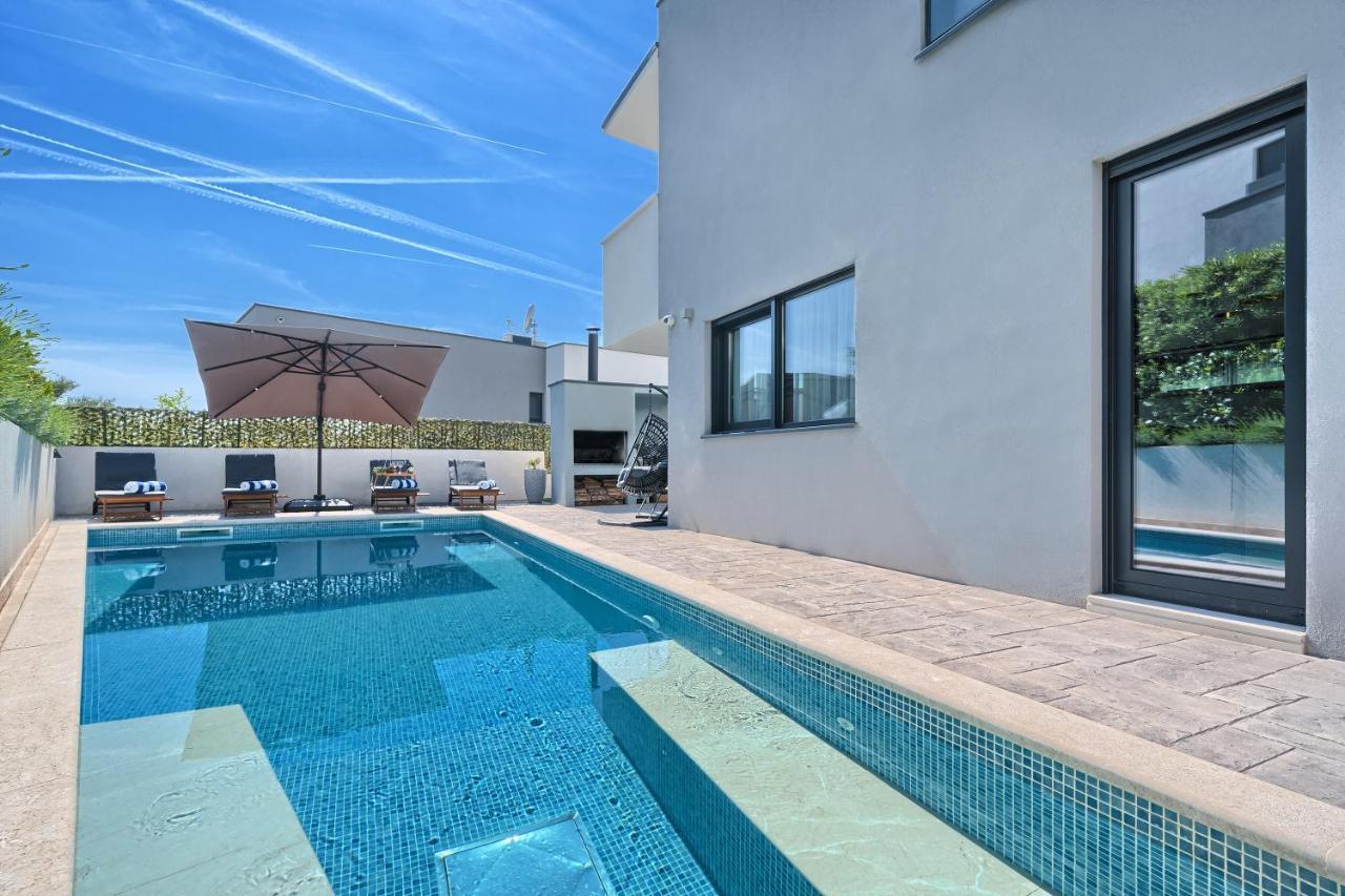 Villa Celestial Near Split ポドストラナ エクステリア 写真