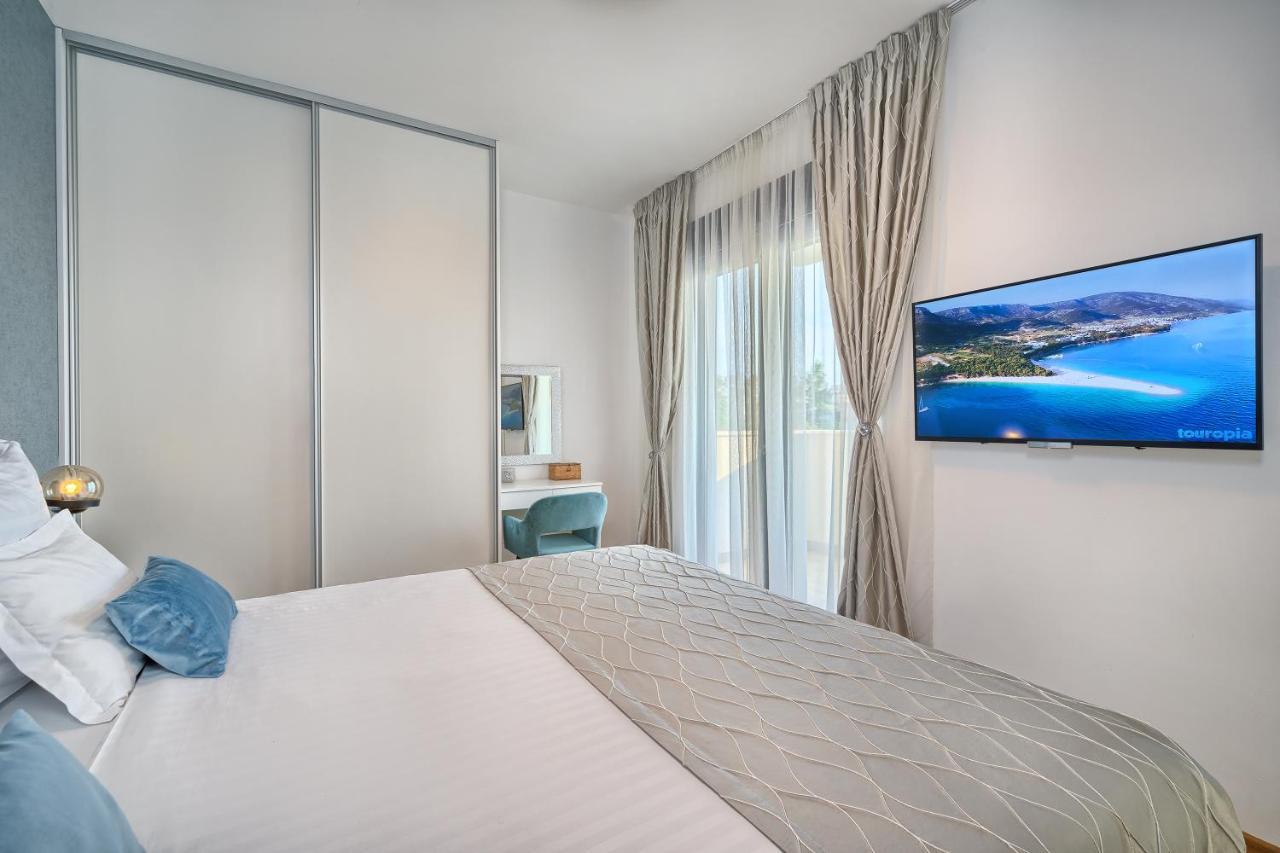 Villa Celestial Near Split ポドストラナ エクステリア 写真